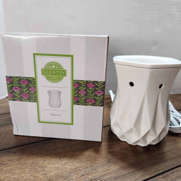Scentsy Alabaster New In Box - Picture 1 of 5